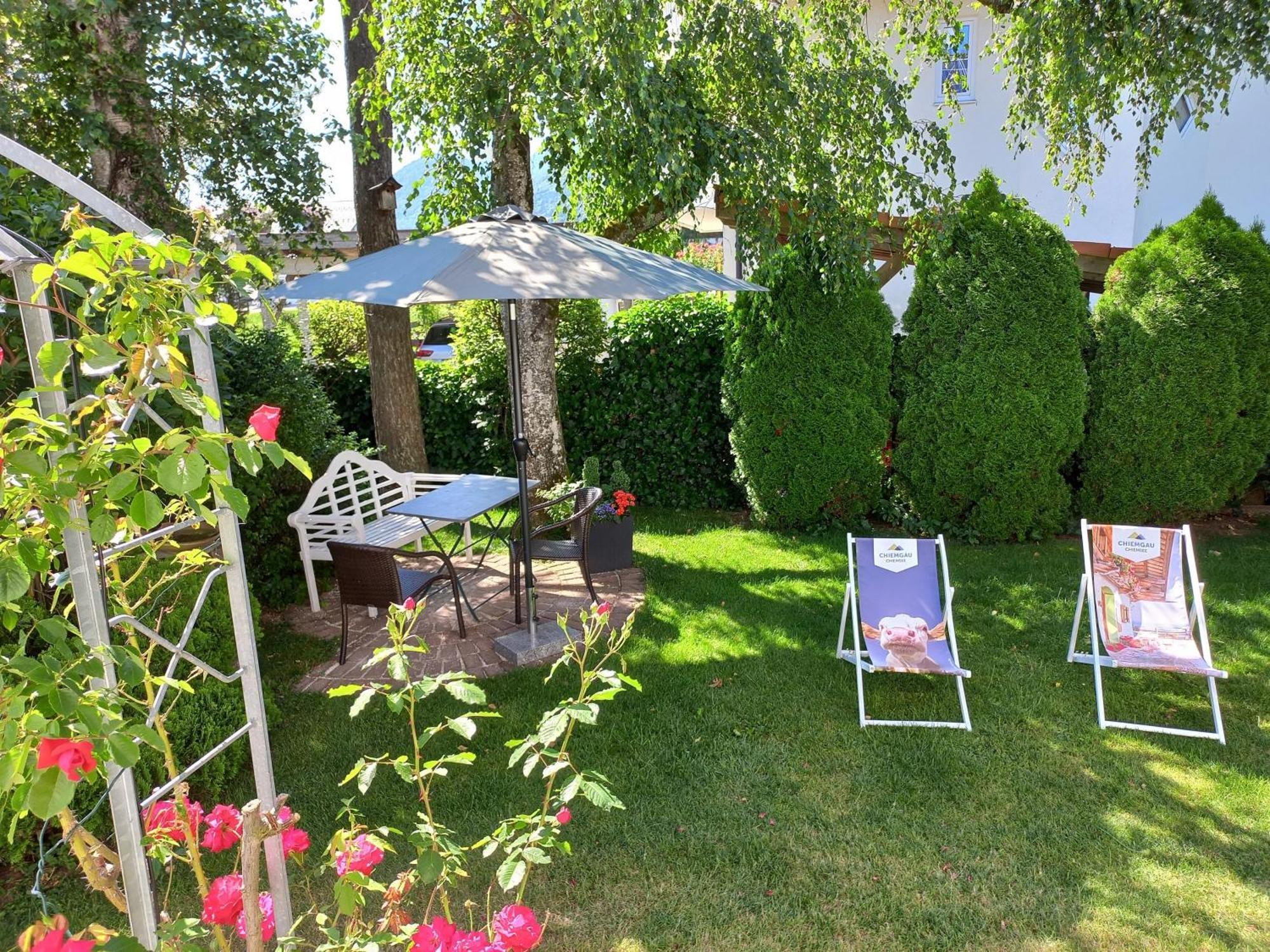 Ferienwohnungen Sonja Bernau am Chiemsee Exterior foto